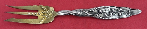 Pickle / Pastry Fork GW w/ design on 3-tines 6 1/4